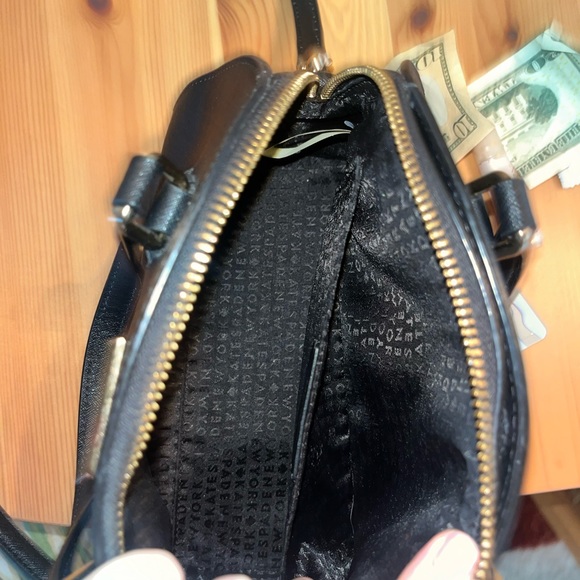 Small Black Kate Spade Purse. Bought in 2019. In decent condition. - Picture 4 of 9